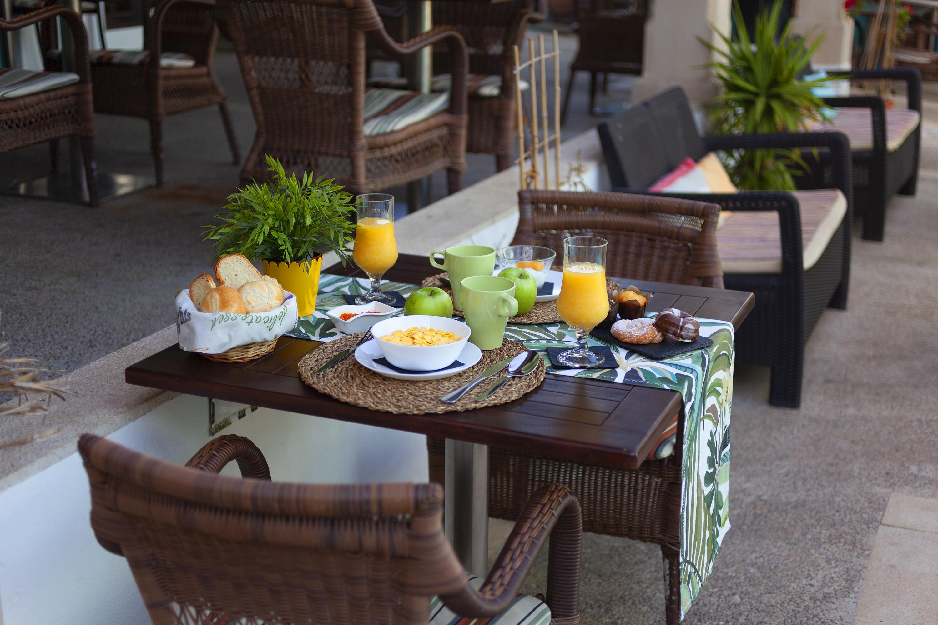 ยูอาร์ ปอร์โตฟิโน Hotel ปัลมาเดมายอร์กา ภายนอก รูปภาพ