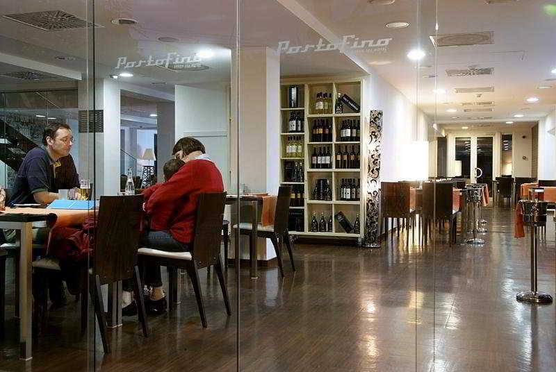 ยูอาร์ ปอร์โตฟิโน Hotel ปัลมาเดมายอร์กา ร้านอาหาร รูปภาพ
